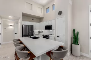 Photo #5: 6911574 Listing 