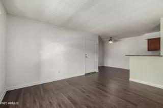 Photo #2: 6911621 Listing