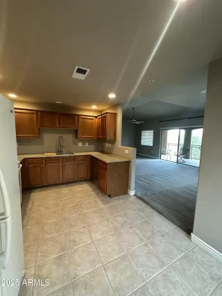 Photo #3: 6911794 Listing 