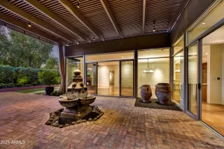 Photo #3: 6911804 Listing