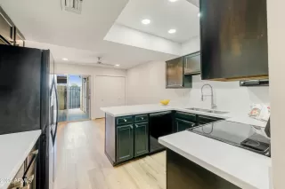 Photo #3: 6911809 Listing 