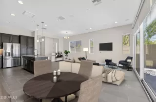 Photo #1: 6911960 Listing