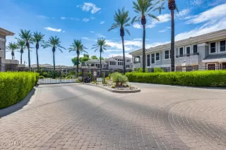 Photo #2: 6912073 Listing