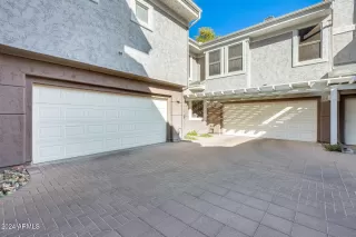 Photo #6: 6912073 Listing