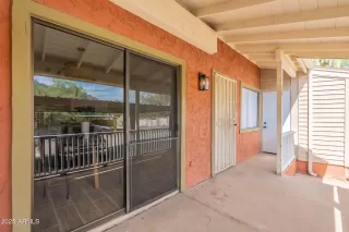 Photo #5: 6912115 Listing