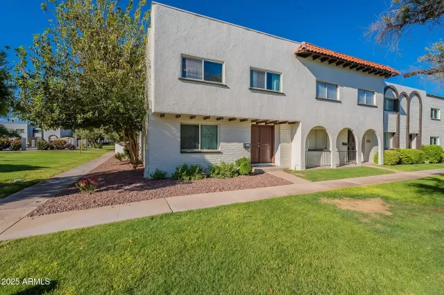 MLS: 6912339 Condo For Sale