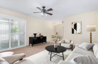 Photo #4: 6912577 Listing