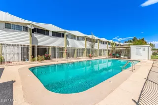 Photo #6: 6912577 Listing