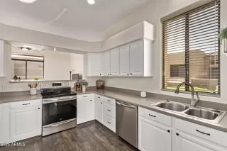 Photo #6: 6912595 Listing