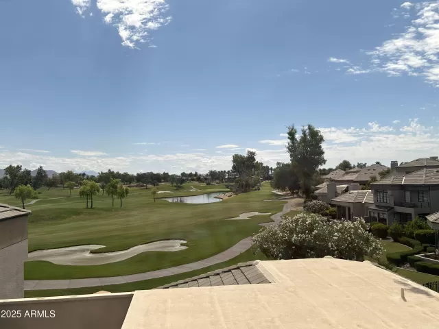 MLS: 6912654 Condo For Sale