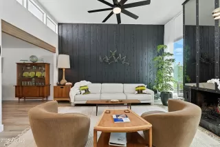 Photo #5: 6912781 Listing