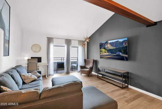 MLS: 6912866 Condo For Sale