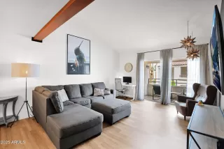 Photo #1: 6912866 Listing 