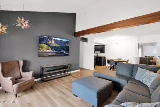 Photo #2: 6912866 Listing 