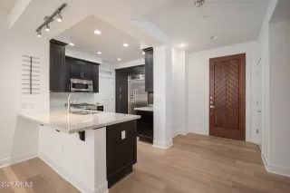 Photo #1: 6912917 Listing 