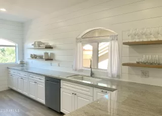 Photo #2: 6913115 Listing 