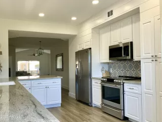 Photo #3: 6913115 Listing 