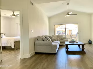 Photo #4: 6913115 Listing 