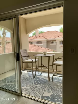 Photo #6: 6913115 Listing 