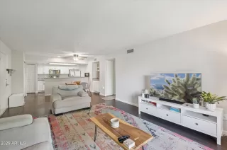 Photo #1: 6913279 Listing 