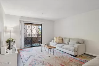 Photo #2: 6913279 Listing 