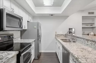 Photo #5: 6913279 Listing 