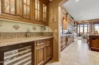 Photo #4: 6913289 Listing 