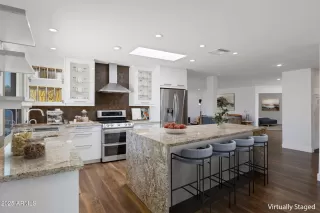 Photo #3: 6913299 Listing 