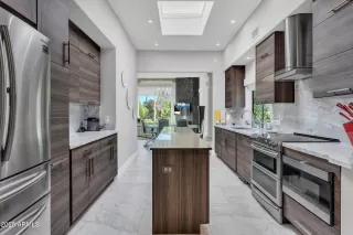 Photo #2: 6913334 Listing