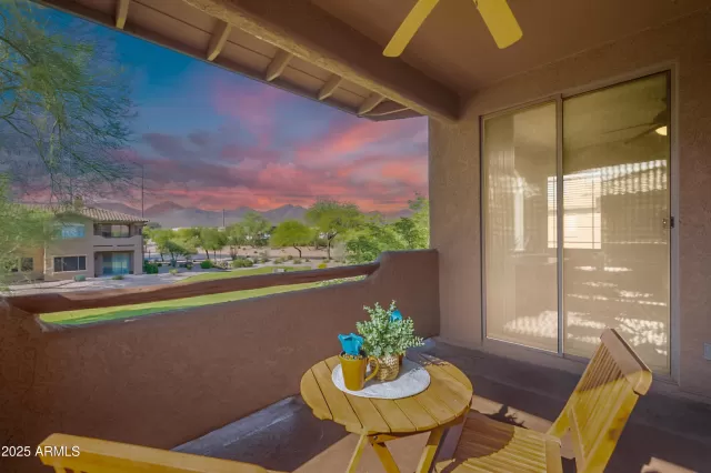 MLS: 6913390 Condo For Sale
