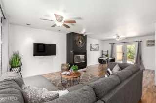 Photo #2: 6913441 Listing
