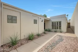 Photo #6: 6913460 Listing 