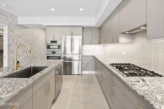 Photo #5: 6913469 Listing 