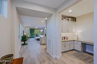 Photo #4: 6913629 Listing