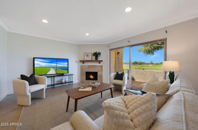MLS: 6913632 Condo For Sale
