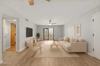 Photo #4: 6913855 Listing