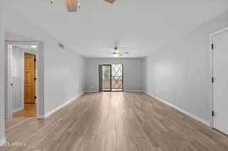 Photo #5: 6913855 Listing