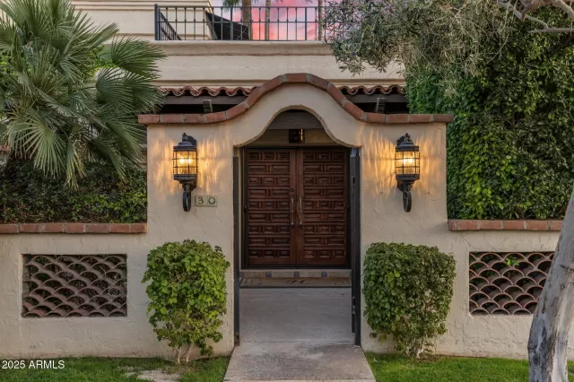 MLS: 6914079 Condo For Sale