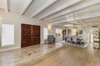 Photo #1: 6914079 Listing