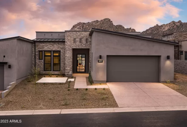 MLS: 6914086 Condo For Sale