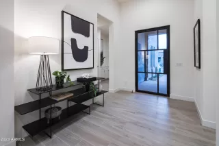 Photo #2: 6914086 Listing