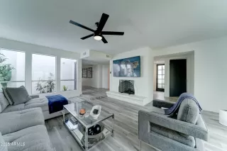 Photo #3: 6914160 Listing