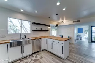 Photo #6: 6914160 Listing