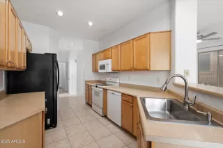 Photo #2: 6914178 Listing