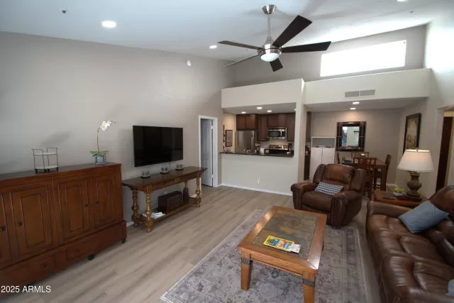 MLS: 6914214 Condo For Sale