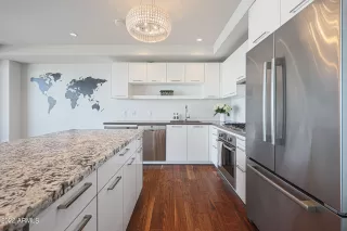 Photo #4: 6914266 Listing 