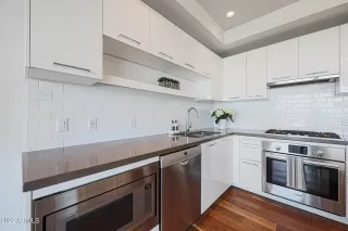 Photo #5: 6914266 Listing 