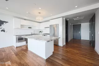 Photo #6: 6914266 Listing 