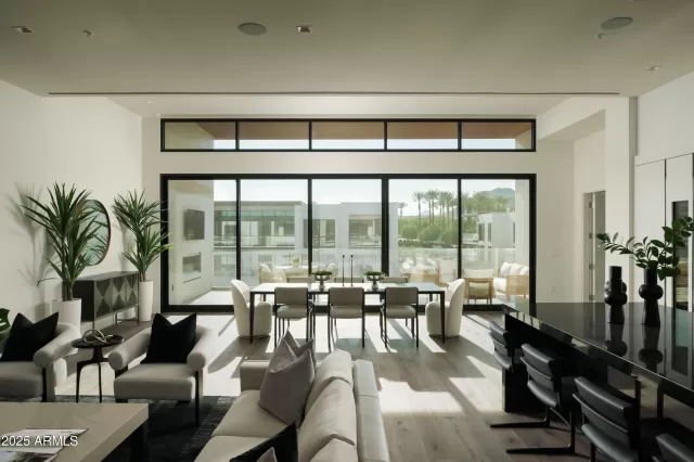 MLS: 6914347 Condo For Sale