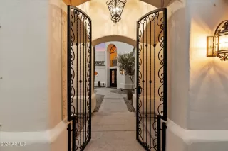 Photo #3: 6914481 Listing